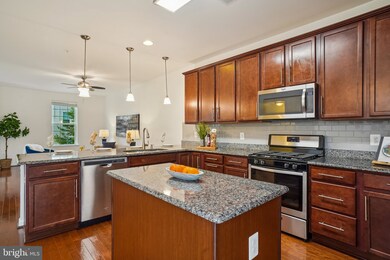 12741 Longford Glen Dr, Germantown, MD 20874 - photo 7