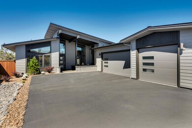 3723 SW 47th St, Redmond, OR 97756 - photo 2