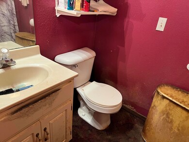 Home for Sale in Thayer Missouri3