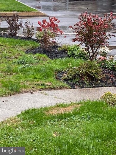 918 Rozel Ave, Southampton, PA 18966 - photo 5