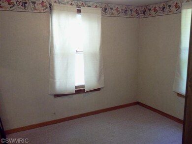 521 Morse St, Ionia, MI 48846 - photo 7