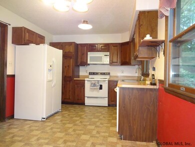 47 Nicklaus Dr, Gansevoort, NY 12831 - photo 5