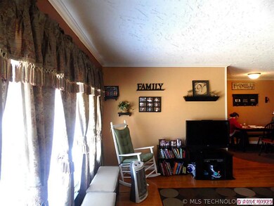 101 S Ohio Ave, Haskell, OK 74436 - photo 6