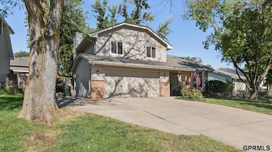 1004 Berkley Ave, Papillion, NE 68046 - photo 2