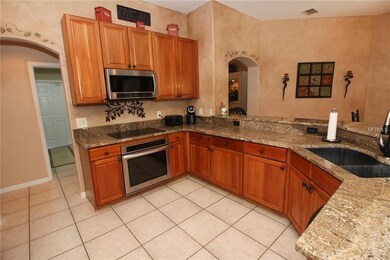 13512 Sunset Lakes Cir, Winter Garden, FL 34787 - photo 5