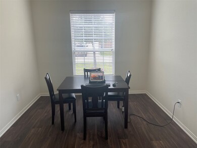 10511 Pine Landing Dr, Houston, TX 77088 - photo 2