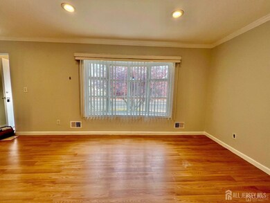 340 Old Post Rd, Edison, NJ 08817 - photo 4