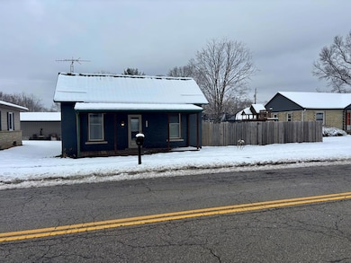 310 W Main St, Bainbridge, OH 45612 - photo 2