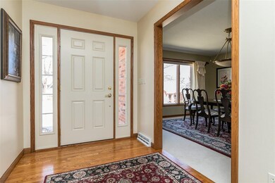 3225 Silverthorne Rd NE, Cedar Rapids, IA 52402 - photo 5