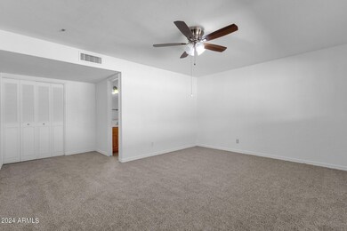 30-web-or-mls-428-e-carson-dr
