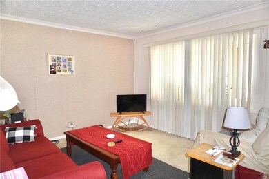 19 Mooreland Dr, Whiteland, IN 46184 - photo 6