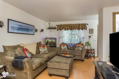 Living Room 7111-FULL
