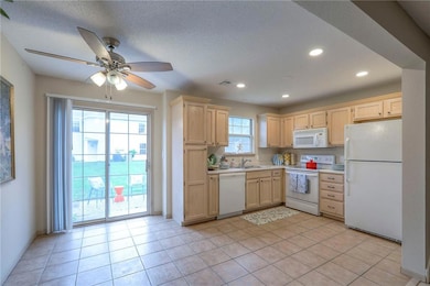 5854 NW Plantation Ln, Lees Summit, MO 64064 - photo 6