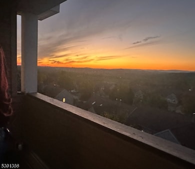 40 Bourne CI, Hardyston Twp., NJ 07419 - photo 4