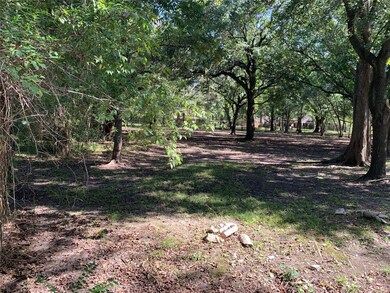 603 Quaker Dr, Friendswood, TX 77546 - photo 2