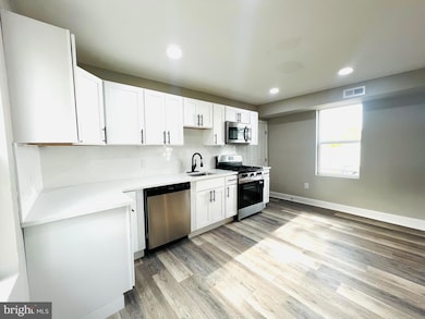 127 N 33rd St, Camden, NJ 08105 - photo 6