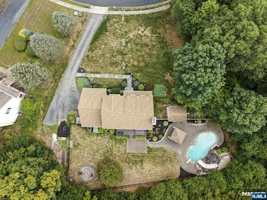 22 Winding Hollow Dr, Oak Ridge, NJ 07438 - photo 3