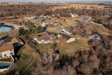 1211 Stoney Point Rd NW, Cedar Rapids, IA 52405 - photo 3