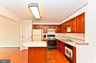 726 Pine Drift Dr, Odenton, MD 21113 - photo 5