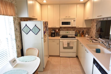 3150 Ringwood Meadow unit 54, Sarasota, FL 34235 - photo 6