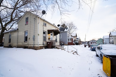 817 S State Ave, Freeport, IL 61032 - photo 2