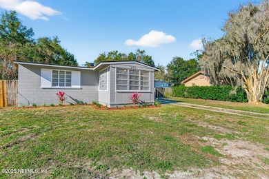 825 Gates St, Jacksonville, FL 32208 - photo 3