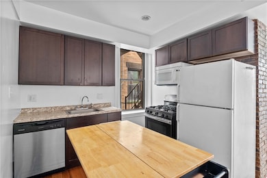 121 Grandview Ave unit 9, Pittsburgh, PA 15211 - photo 7