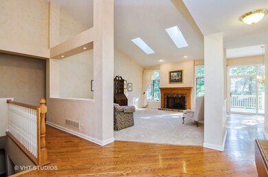 12 Cypress Ct, Lake In the Hills, IL 60156 - photo 4