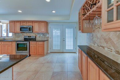 19 Minuteman Rd Hazlet NJ-large-010-33-K