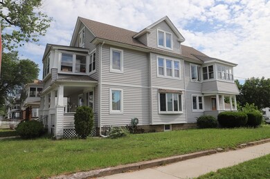 527 Springfield St, Chicopee, MA 01013 - photo 3