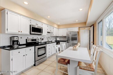 14 edwards dr kitchen