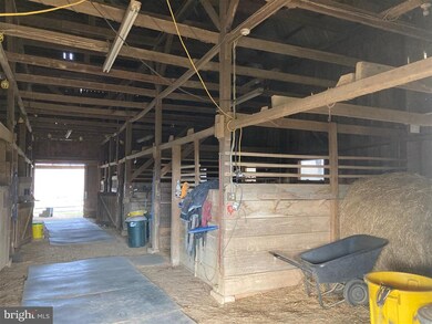 4278 Hawthorne Farm Rd, Harwood, MD 20776 - photo 2