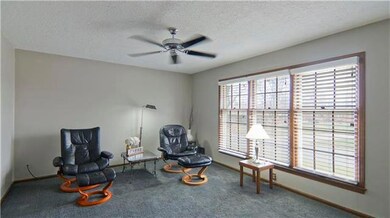 911 NW 10th St, Blue Springs, MO 64015 - photo 3