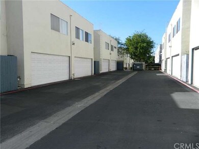 Direct Access 2-Car Garage!