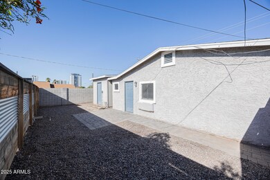 1026 E Pierce St unit B, Phoenix, AZ 85006 - photo 4