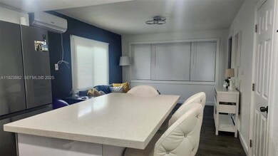 14 Cedar St unit 14, Hollywood, FL 33023 - photo 2