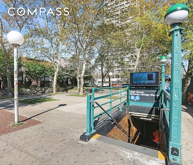 37 Henry St unit TH1, Brooklyn Heights, NY 11201 - photo 6