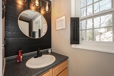 57 Lyndsey Ln, Weare, NH 03281 - photo 6