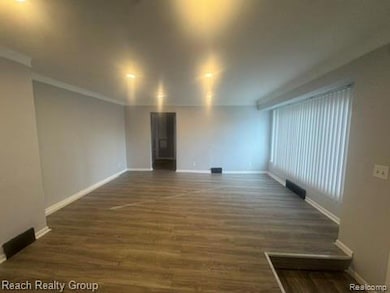 18110 Harlow St, Detroit, MI 48235 - photo 5