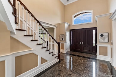 11 Buckingham Ct, Muttontown, NY 11791 - photo 5