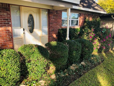 1504 Meadow Ln, Alvin, TX 77511 - photo 2