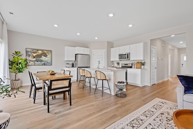 176 Cressmoor Blvd, Hobart, IN 46342 - photo 4