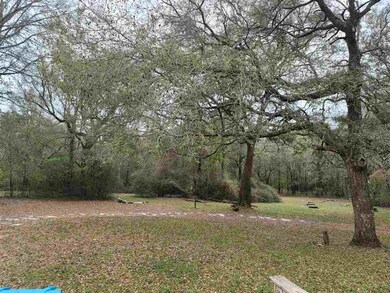 389 Greenlea Cir, Crawfordville, FL 32327 - photo 3