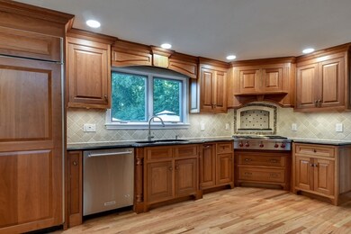 9 North St, Hopkinton, MA 01748 - photo 4