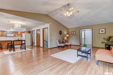 2809 Rainier Dr, Springfield, IL 62704 - photo 6