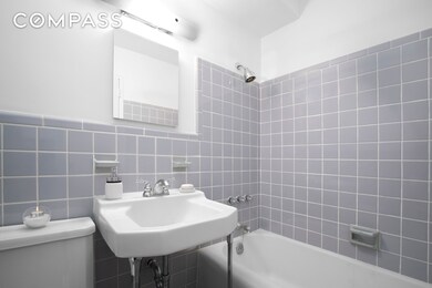 315 E 70th St unit 7D, New York, NY 10021 - photo 7