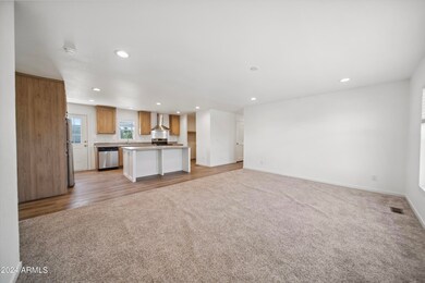 32029 N Poplar St 00016