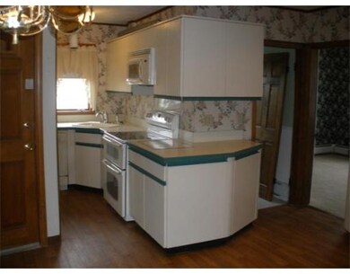 6 Morgan St unit 2, Fairhaven, MA 02719 - photo 3