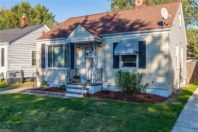 1565 Mapledale Rd, Wickliffe, OH 44092 - photo 2