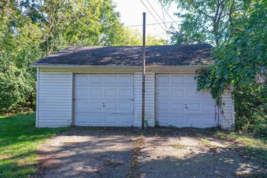 1932 Lowell Ave unit Upper Unit, Saginaw, MI 48601 - photo 4